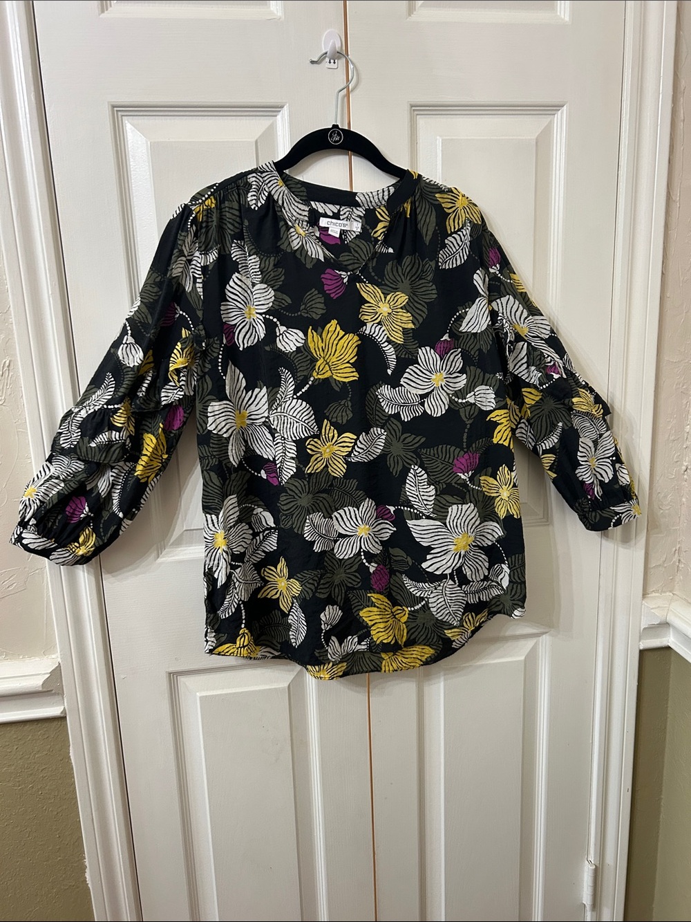 Chico's Black Floral Ruffle Sleeve Flowy Blouse Size 1